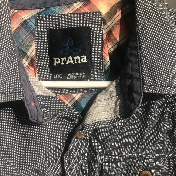 Prana Short sleeve shirt- size large. - Picture 4 of 4